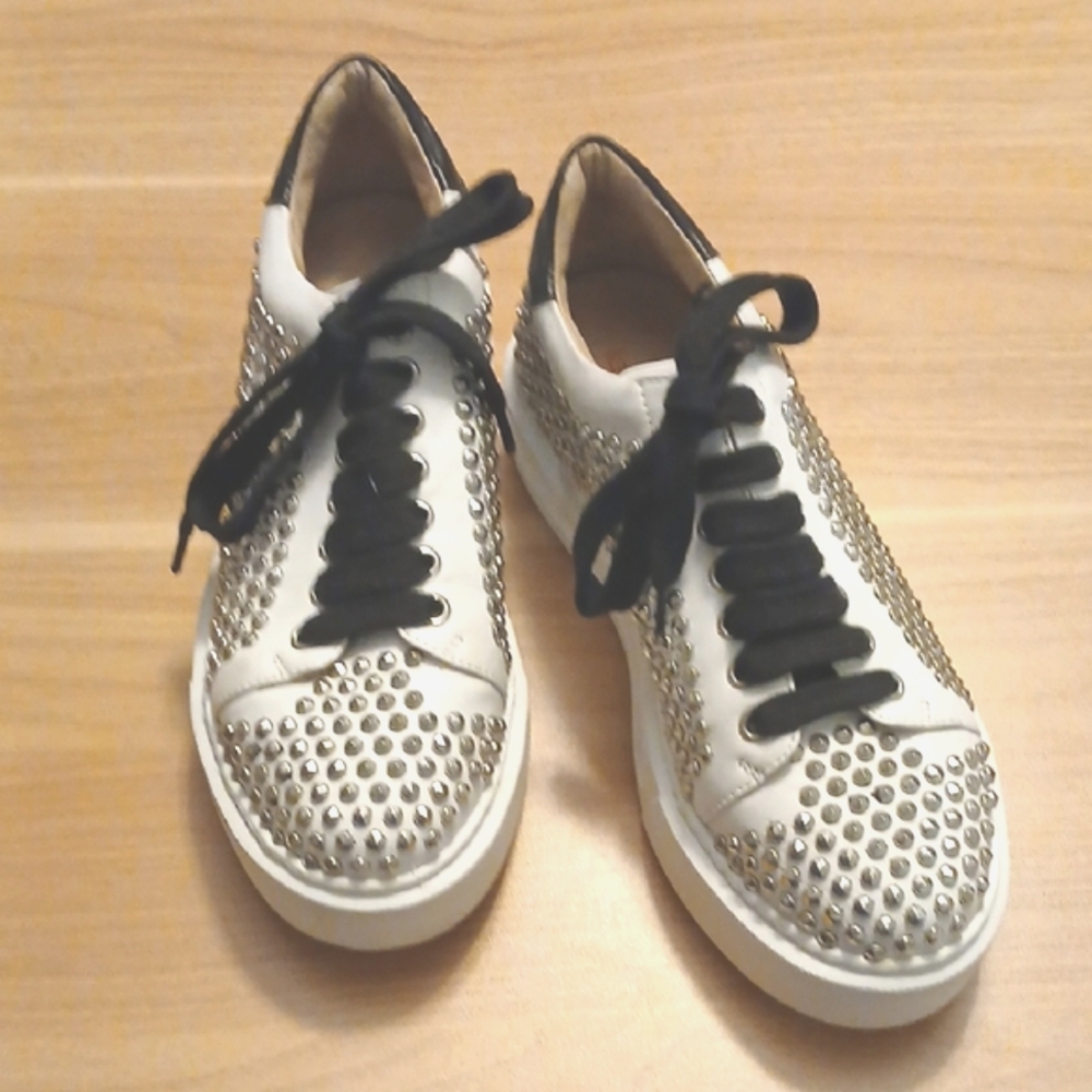 Laura Bellariva "Studded" Leather Sneakers In Size 37/8.5 (Made In Italy)